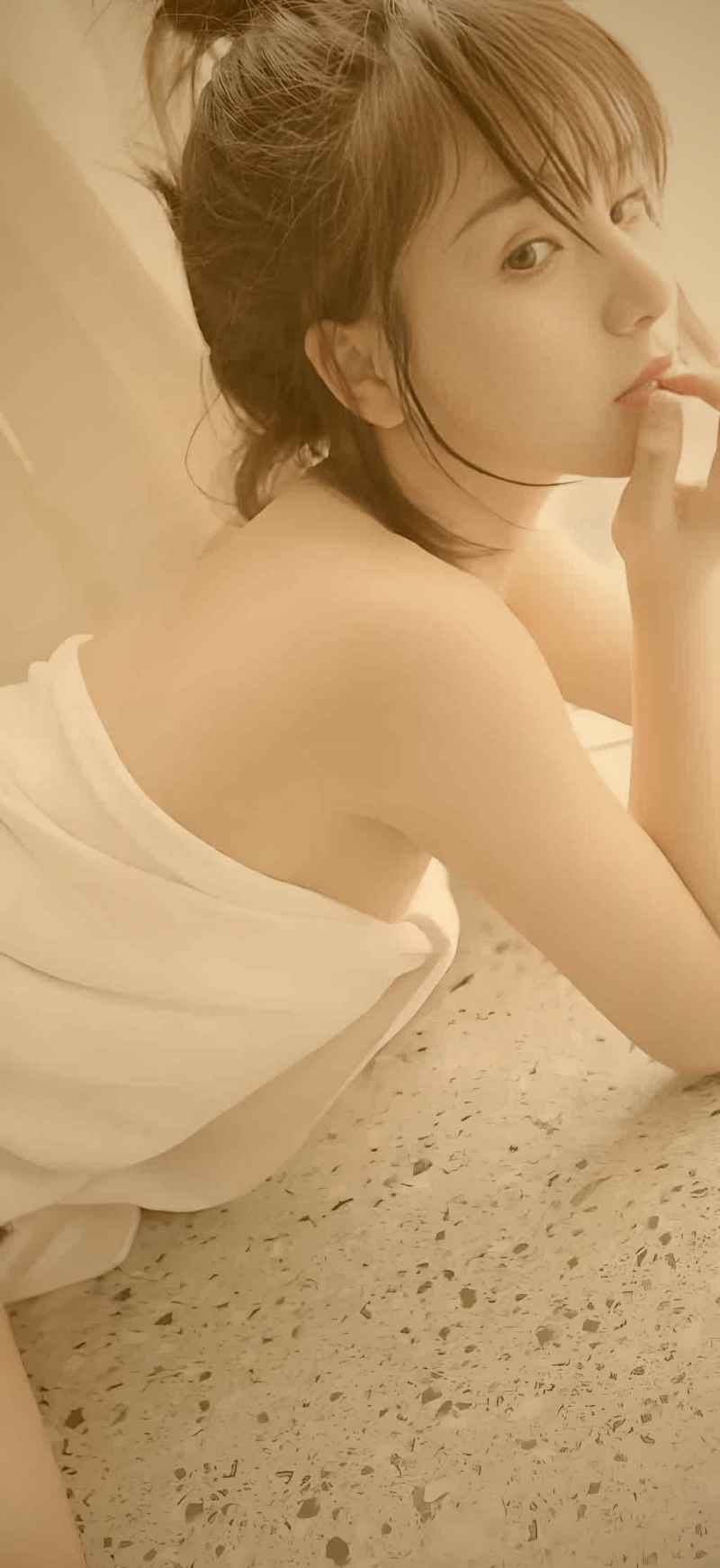樱花视频青春校园成长剧集中校园天台场景的黄昏画面