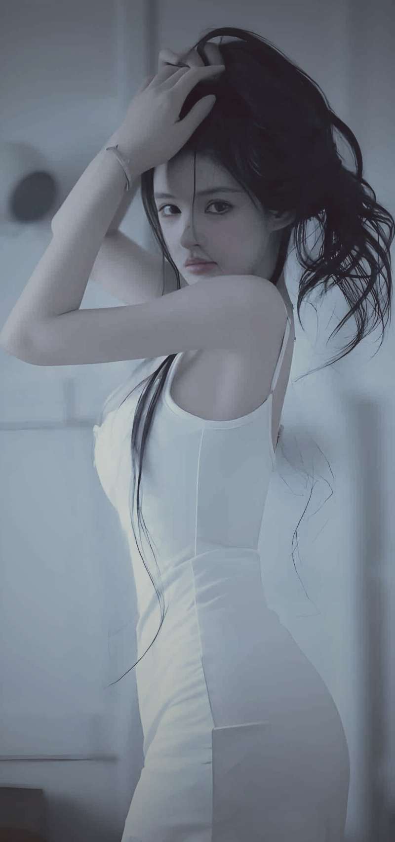 樱花视频治愈系书房暖光读书栏目中的书架特写，展示书籍排列与暖光效果
