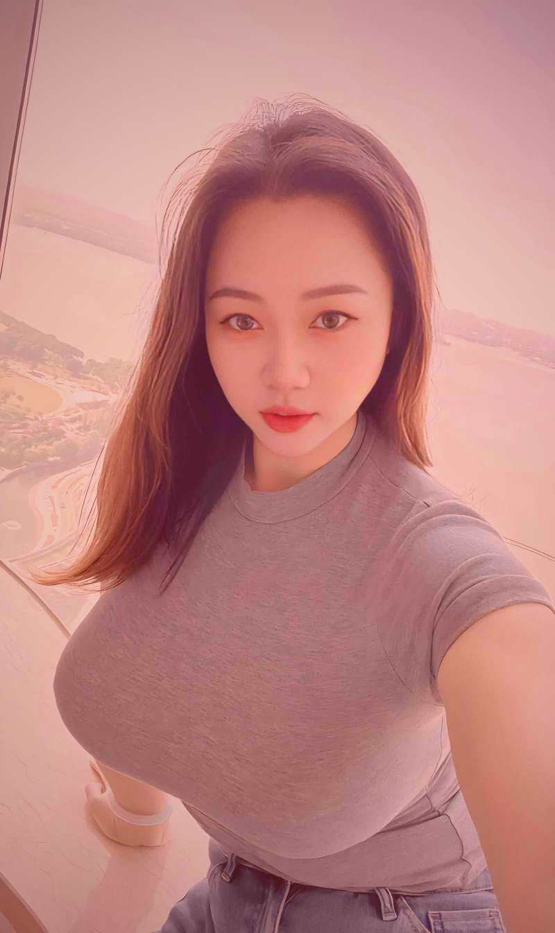 青春热血校园友情番角色互动场景